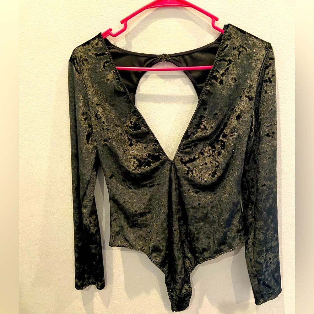 Green velvet plunge long sleeve open back bodysuit